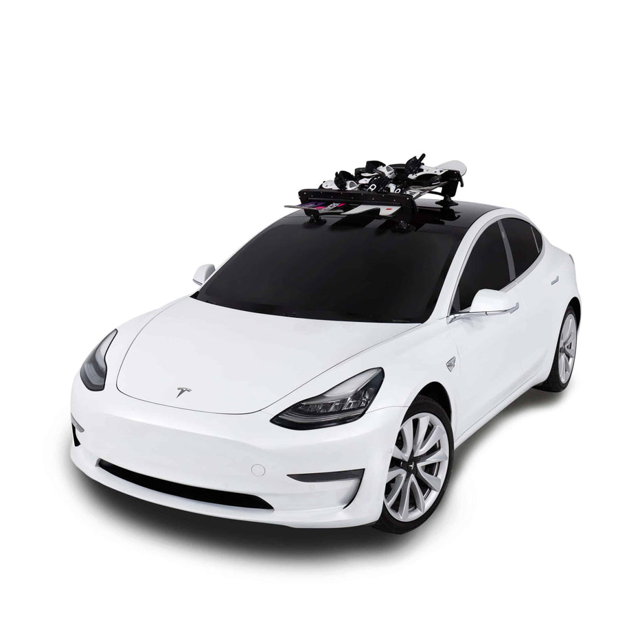 SeaSucker SkiRack op Tesla