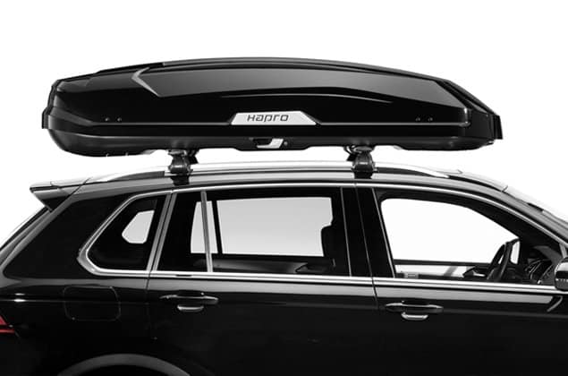 Hapro Trivor 640 Brilliant Black op auto zijkant