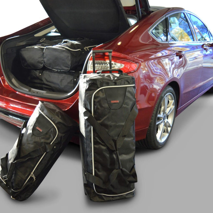 Ford Mondeo 5dr Hatchback | 2014-heden Car-Bags reistassenset – productfoto 1