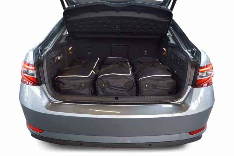 Skoda Superb III (3V) 5dr Hatchback | 2015-heden Car-Bags reistassenset – productfoto 2
