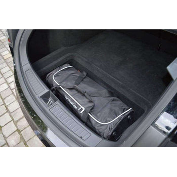Tesla Model S 5dr Hatchback | 2012-heden Car-Bags Trolleytas – productfoto 1