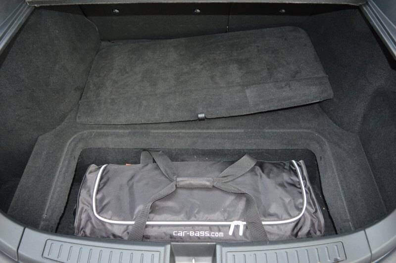 Tesla Model S 5dr Hatchback | 2012-heden Car-Bags Trolleytas – productfoto 2