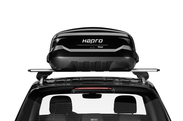 Hapro Trivor 640 Brilliant Black op auto achterkant