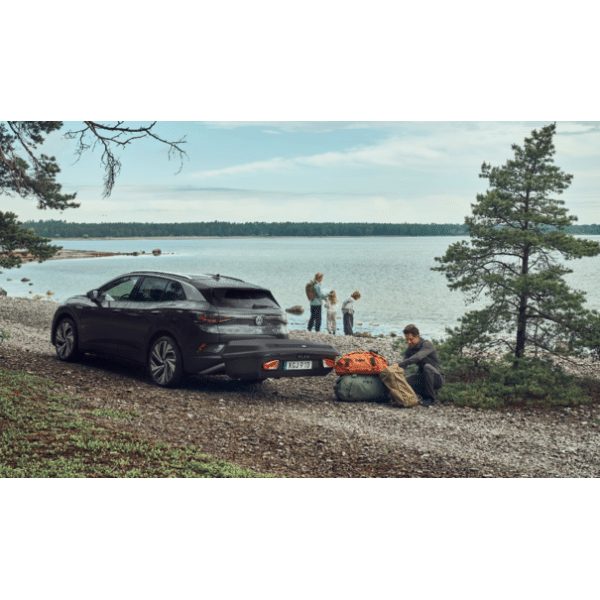 thule-thule-arcos-m-black-achterbagagebox-harde-buitenkant op auto